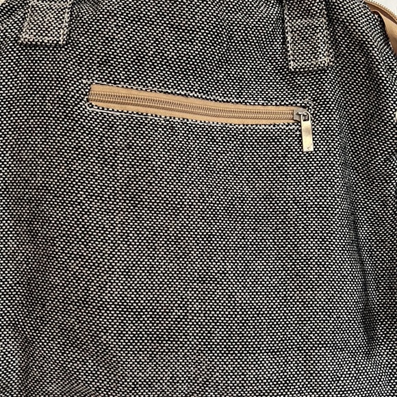 Womens Shoulder Bag Medium Wooden Beads Grey Pink Zipper Pockets ❤️ Front NWOT - Picture 7 of 12